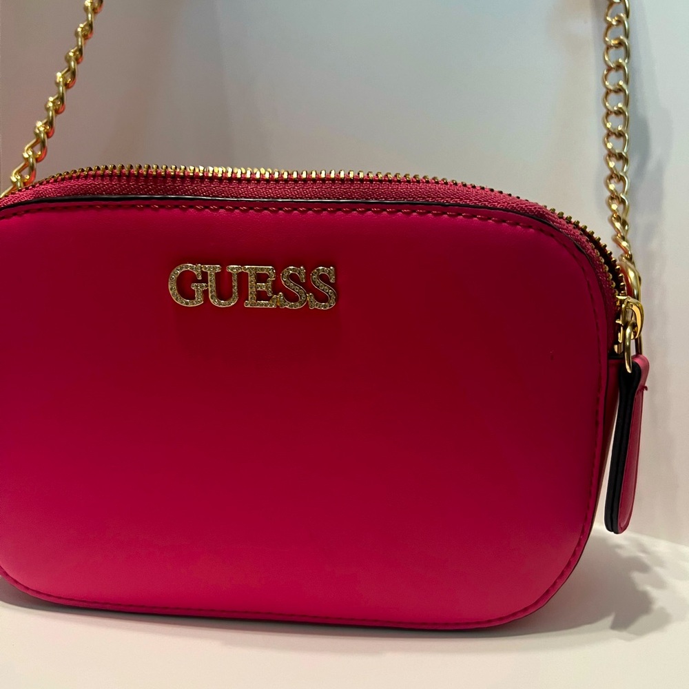 Women’s Hot pink crossbody Guess purse